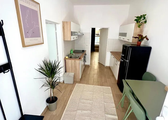 Holeckova125 * פראג